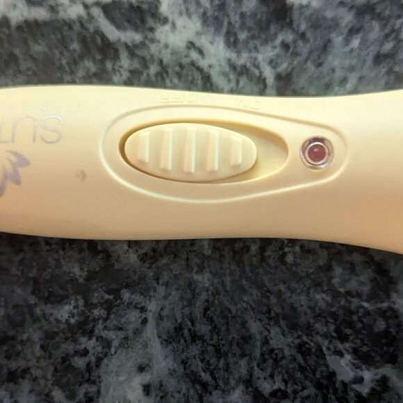 SUTRA Mini Curling Wand - Picture 3 of 5